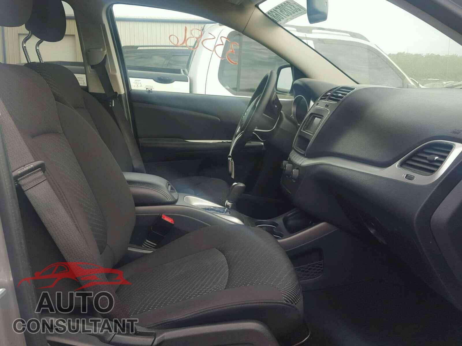 DODGE JOURNEY SE 2017 - 3C4PDCAB1HT573640