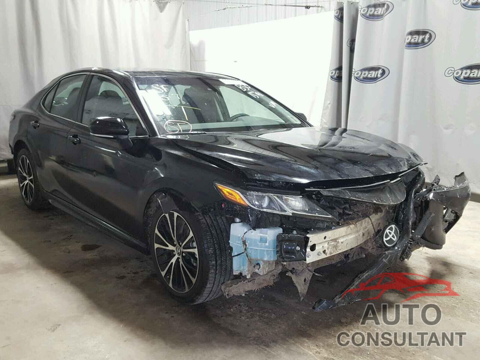 TOYOTA CAMRY 2018 - 4T1B11HK8JU091591