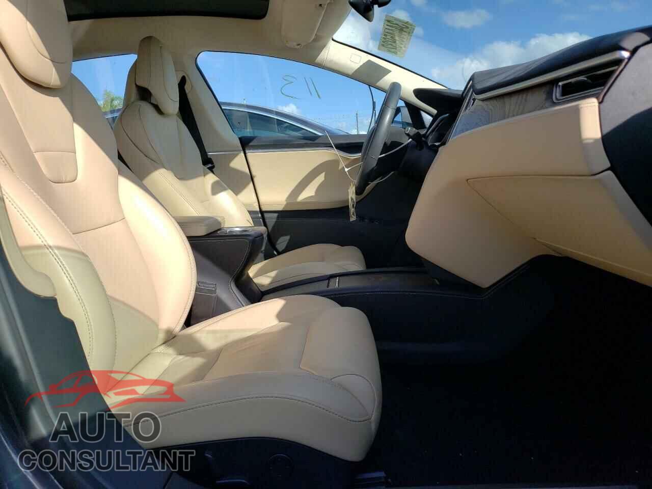 TESLA MODEL S 2017 - 5YJSA1E2XHF201195