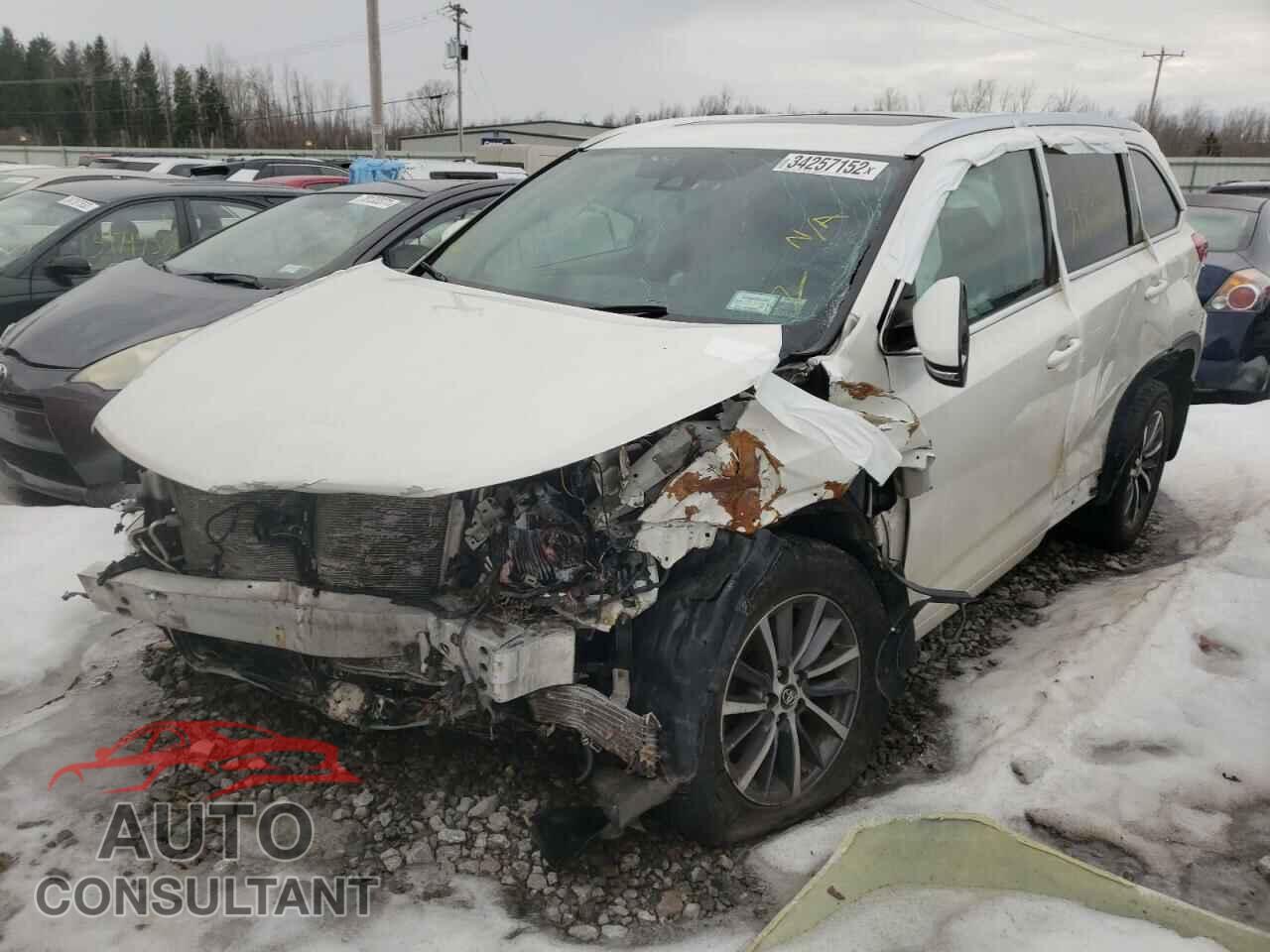 TOYOTA HIGHLANDER 2018 - 5TDJZRFH3JS552554