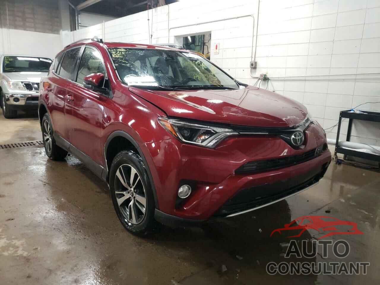 TOYOTA RAV4 2018 - JTMRFREV2JD243916