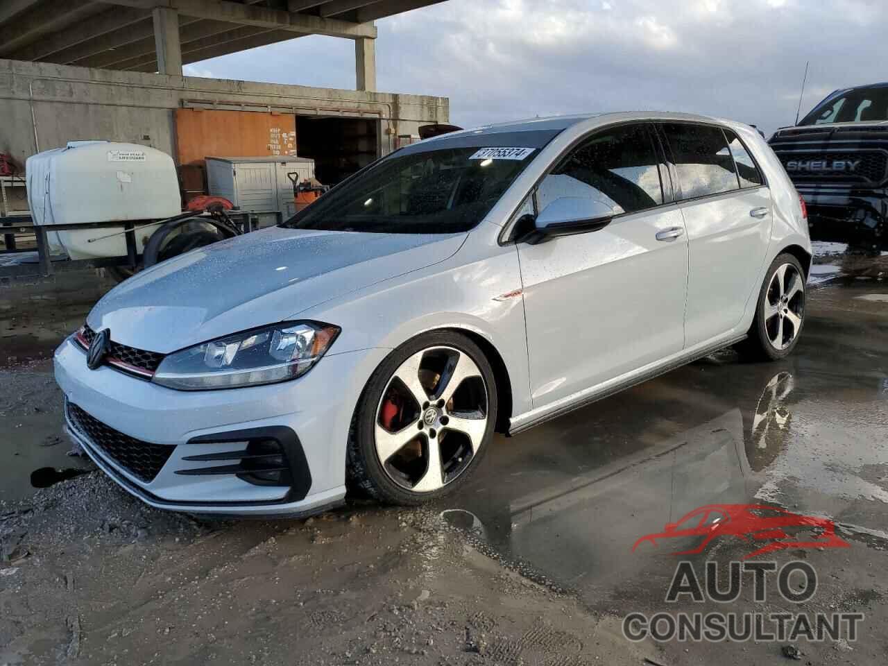 VOLKSWAGEN GTI 2018 - 3VW547AU1JM263176