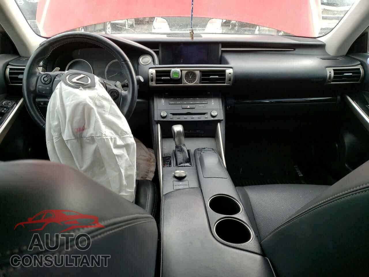 LEXUS IS 2016 - JTHBA1D29G5030813