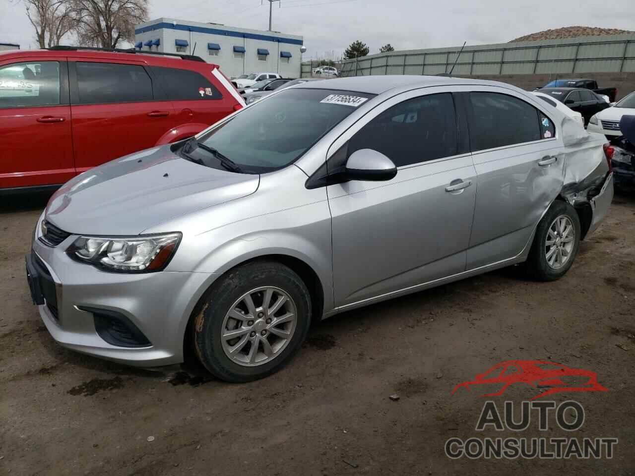 CHEVROLET SONIC 2018 - 1G1JD5SH9J4108032