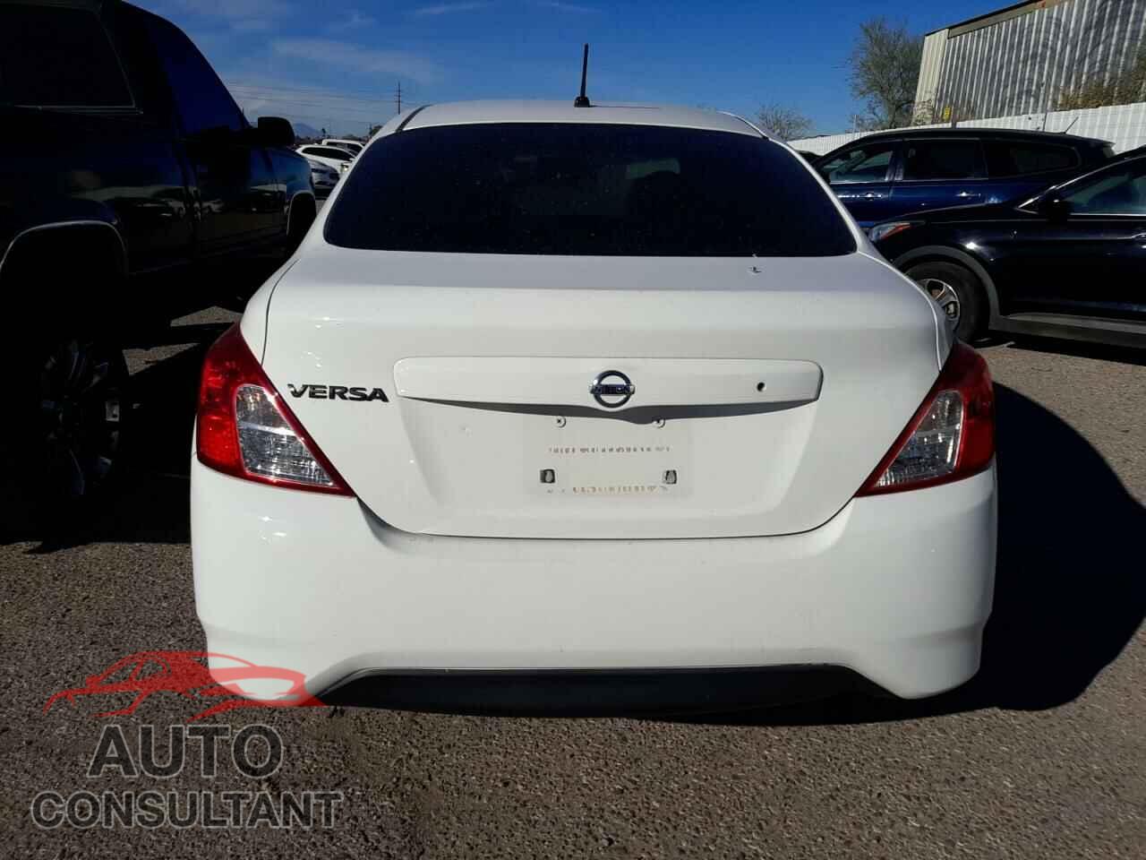 NISSAN VERSA 2017 - 3N1CN7AP9HL844123