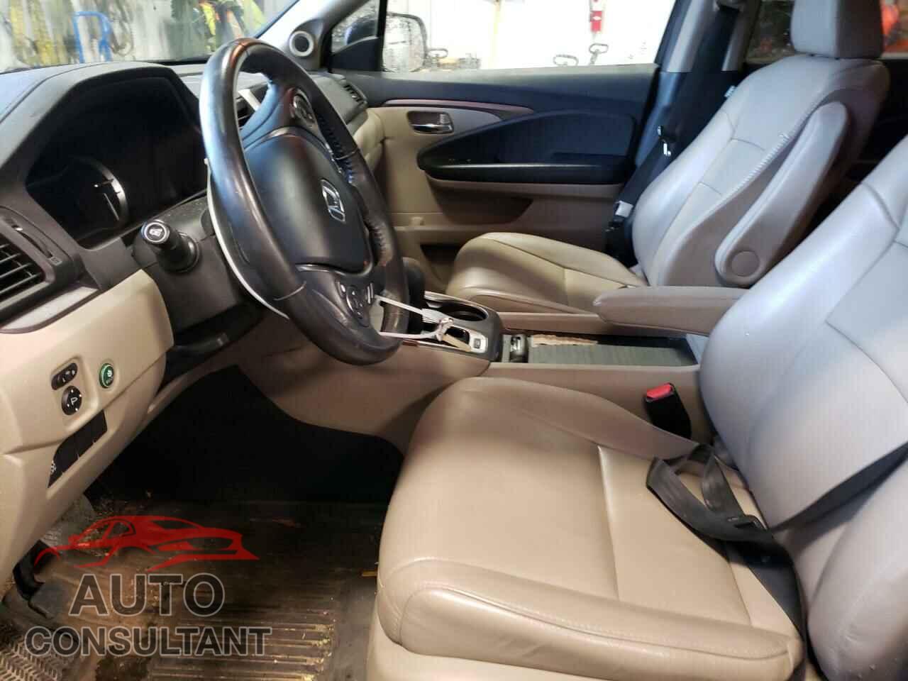 HONDA PILOT 2017 - 5FNYF6H55HB044240