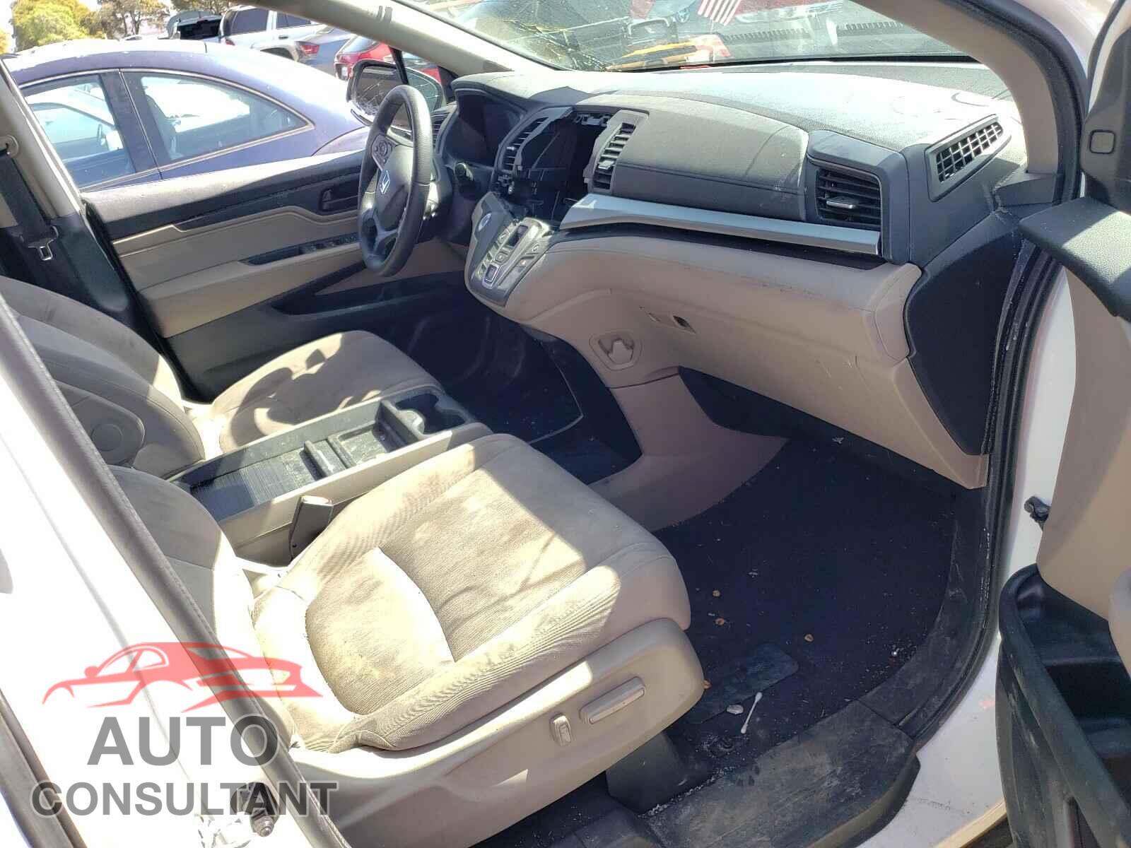 HONDA ODYSSEY 2018 - 5FNRL6H59JB024706