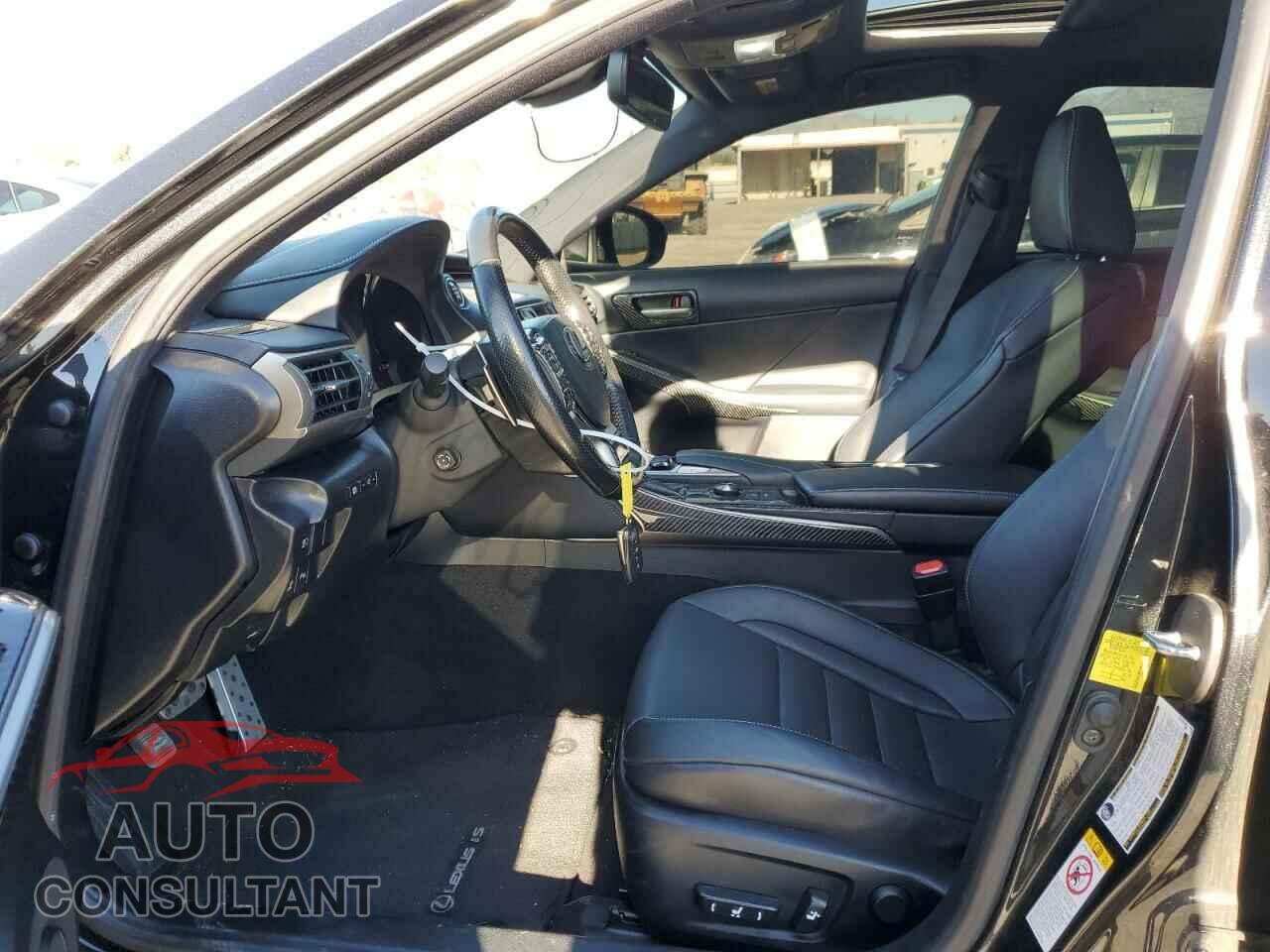 LEXUS IS 2018 - JTHBZ1D25J5032980