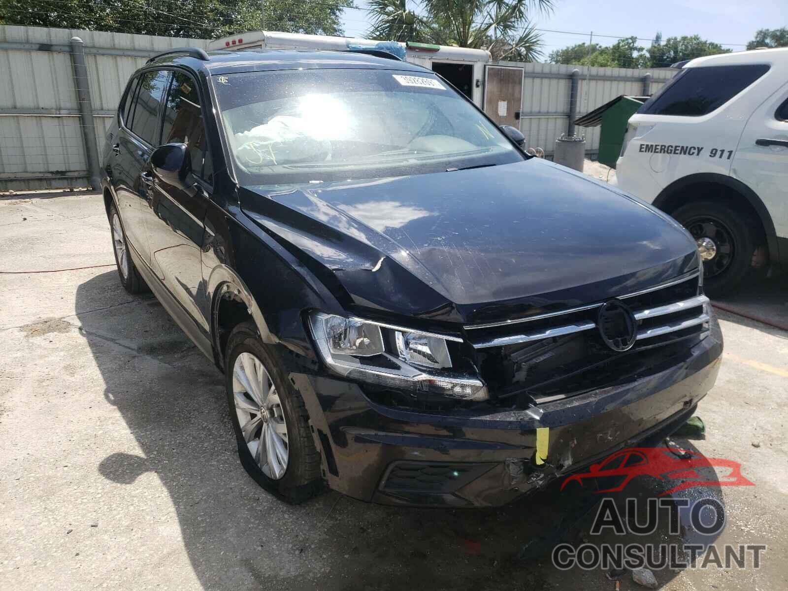 VOLKSWAGEN TIGUAN 2018 - 3VV1B7AX4JM061967