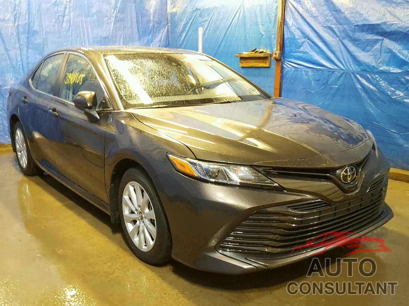TOYOTA CAMRY 2018 - JTNB11HK5J3037302