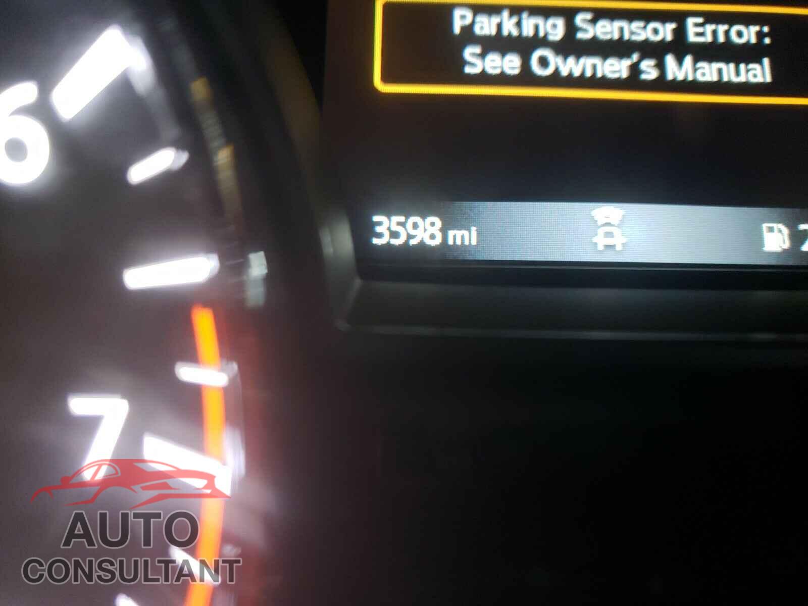 NISSAN PATHFINDER 2019 - 5N1DR2MM6KC640839