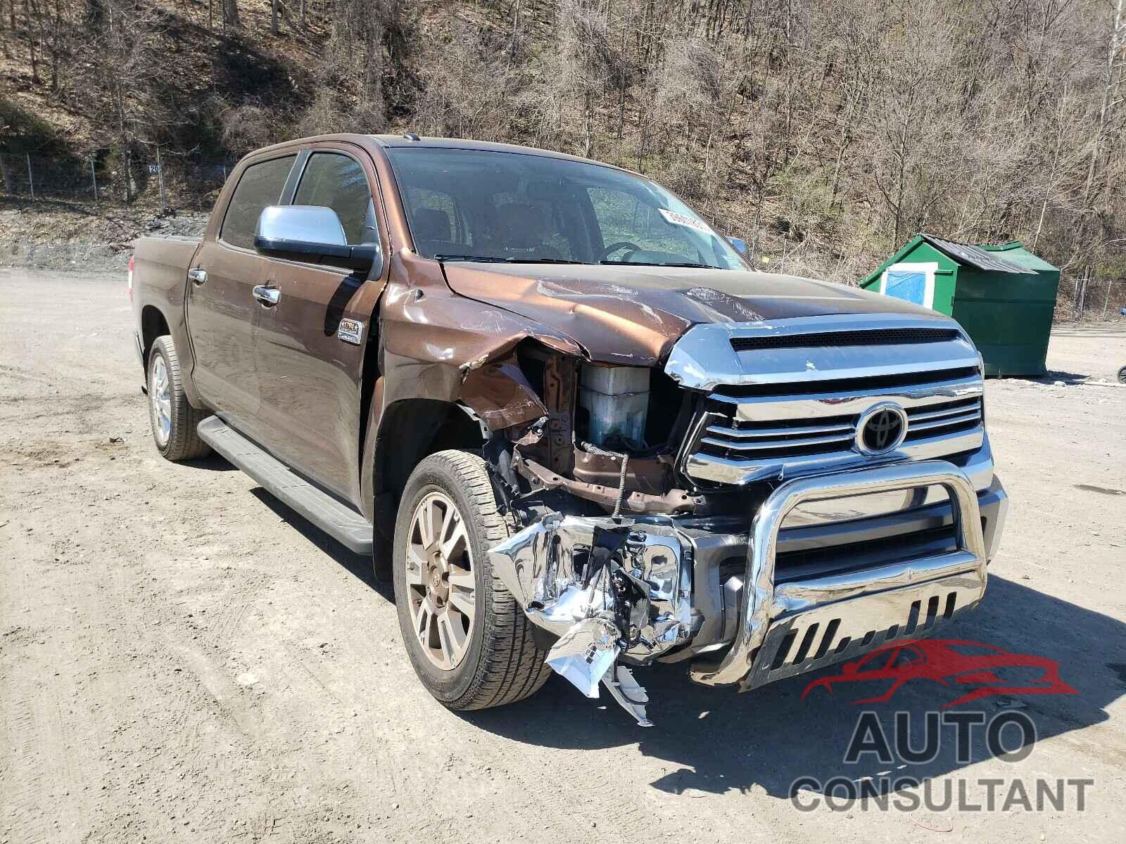 TOYOTA TUNDRA 2017 - 5TFAY5F19HX620326