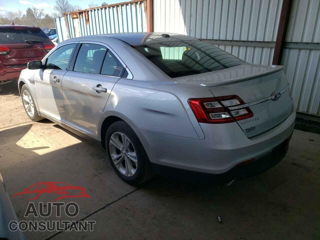 FORD TAURUS 2017 - 1FAHP2E84HG118053