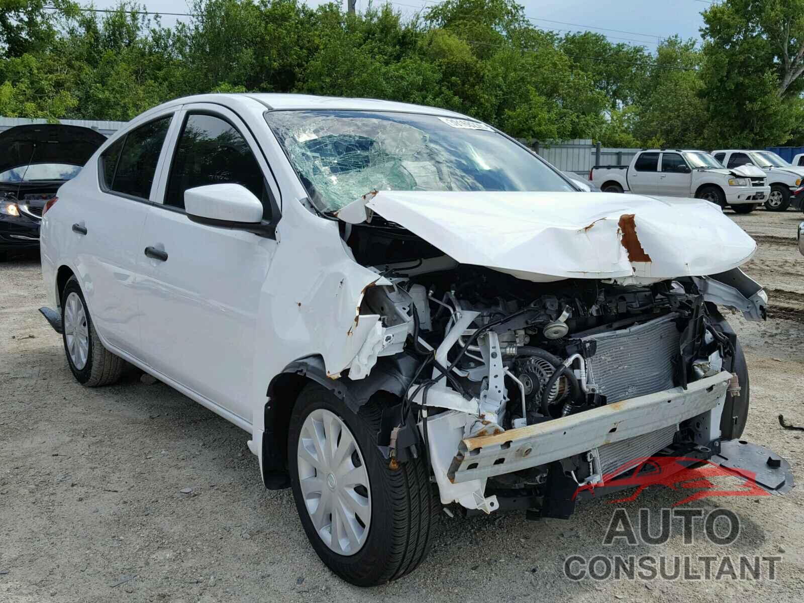 NISSAN VERSA 2017 - 3N1CN7AP3HL888487