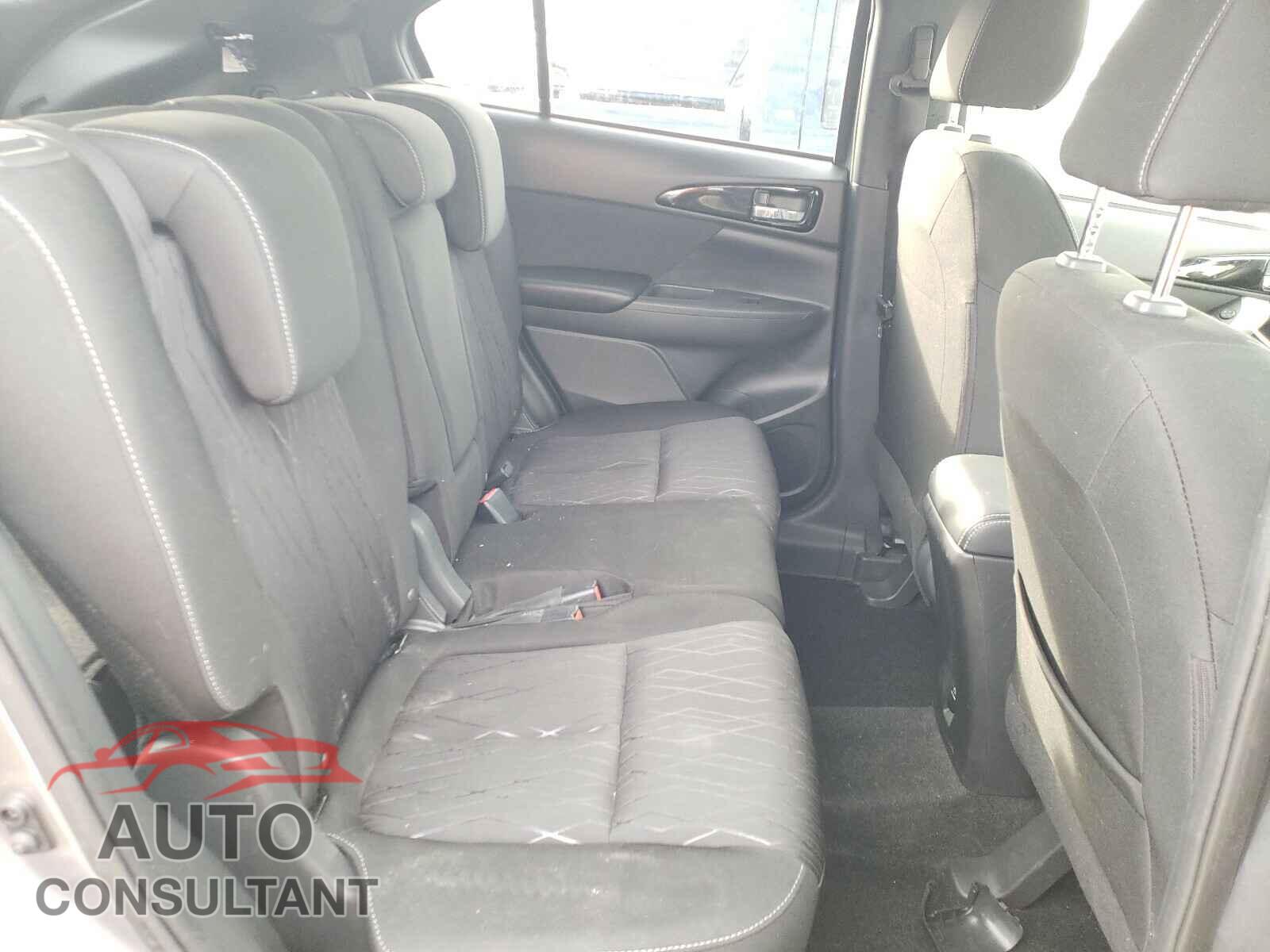 MITSUBISHI ECLIPSE 2018 - JA4AT5AA5JZ041084