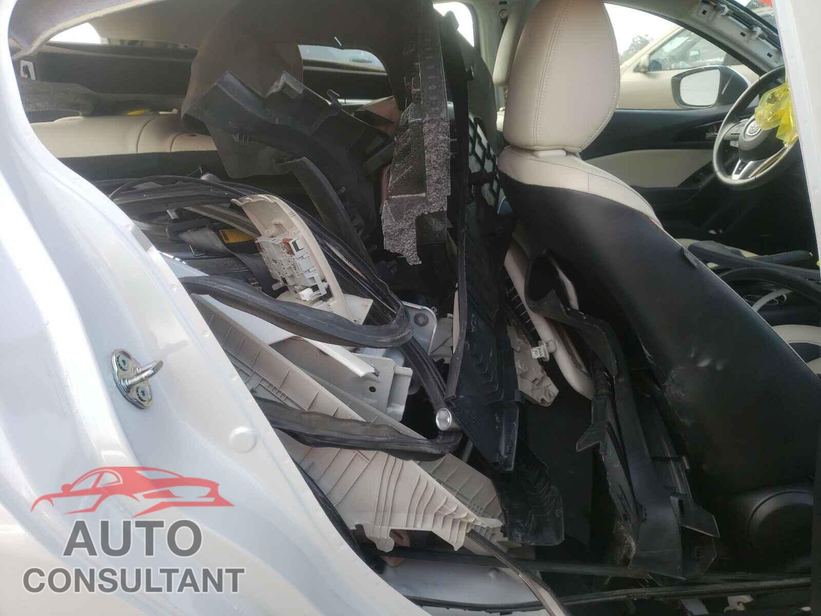 MAZDA 3 2016 - JM1BM1N32G1354693