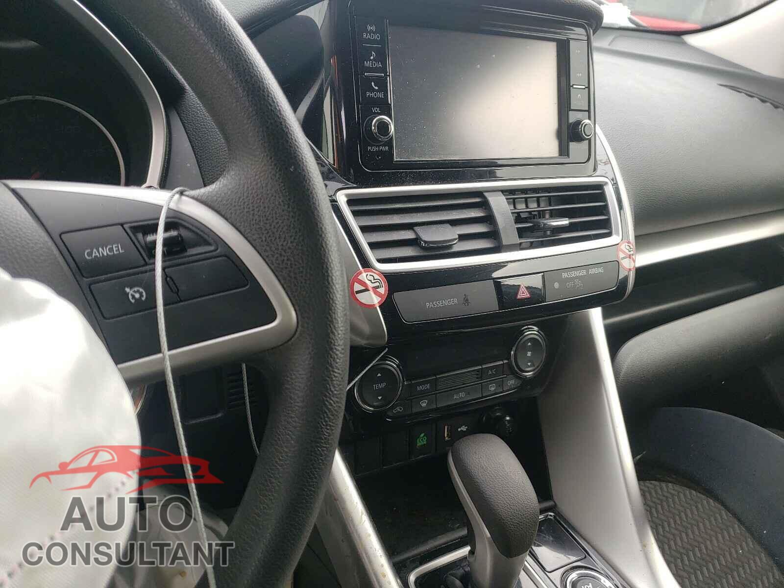 MITSUBISHI ECLIPSE 2019 - JA4AT3AA1KZ032744