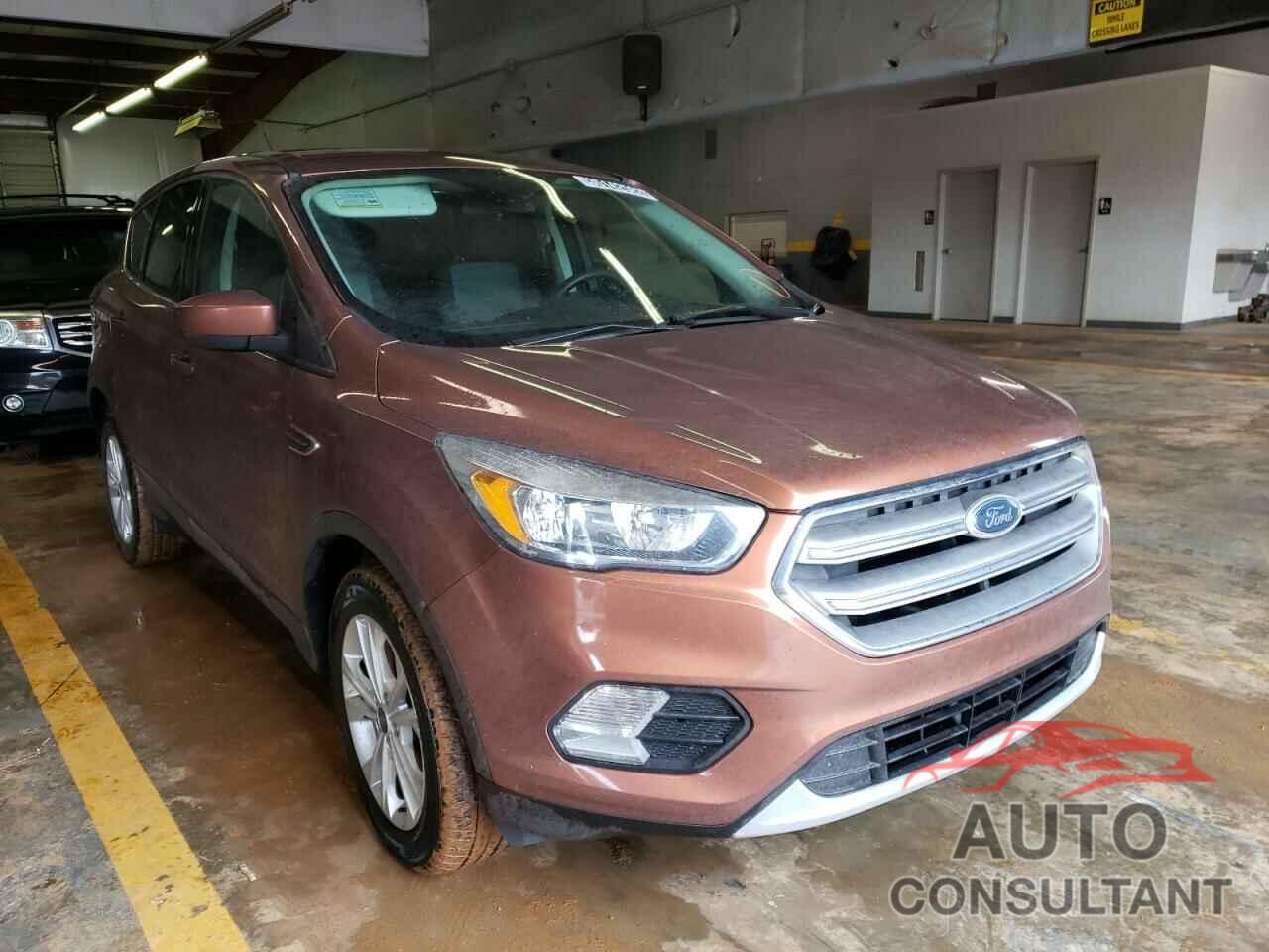 FORD ESCAPE 2017 - 1FMCU0GD8HUA29403