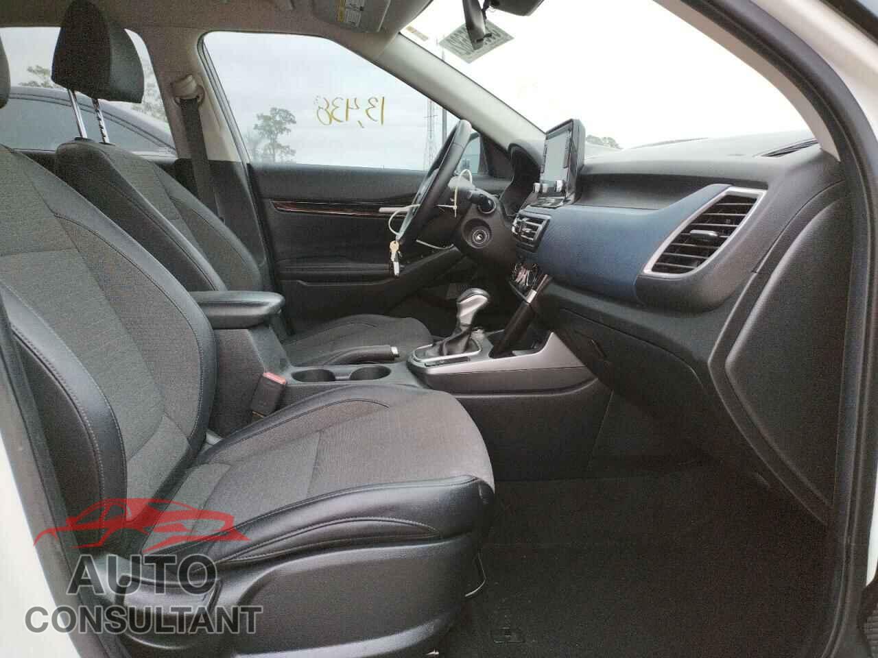 KIA SELTOS 2021 - KNDEU2AA8M7127704