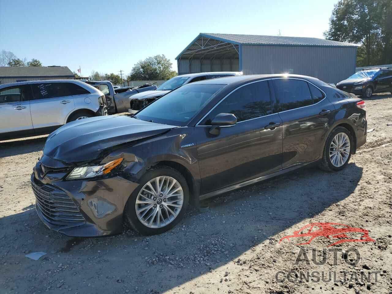 TOYOTA CAMRY 2018 - 4T1B21HK2JU005849