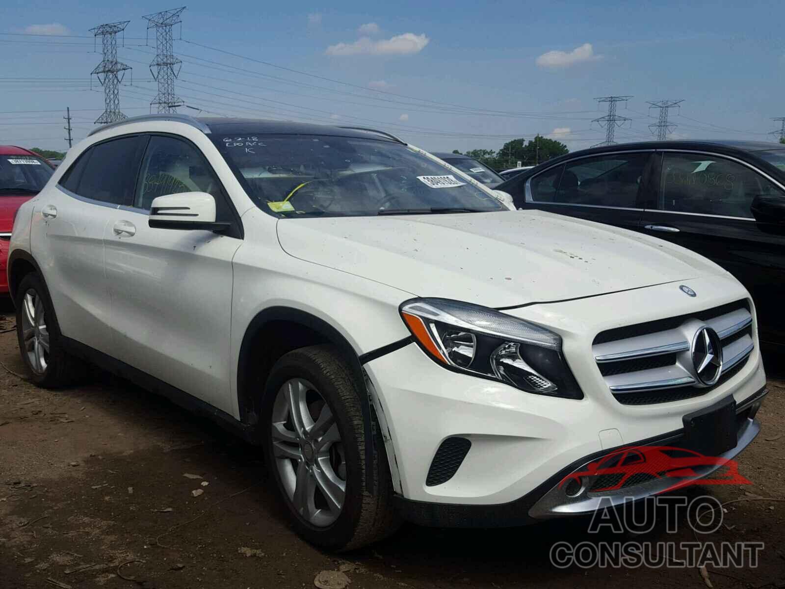 MERCEDES-BENZ GLA250 2015 - WDCTG4GB6FJ144477