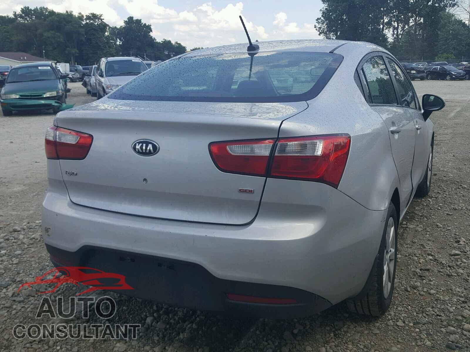 KIA RIO 2015 - KNADM4A36F6503296