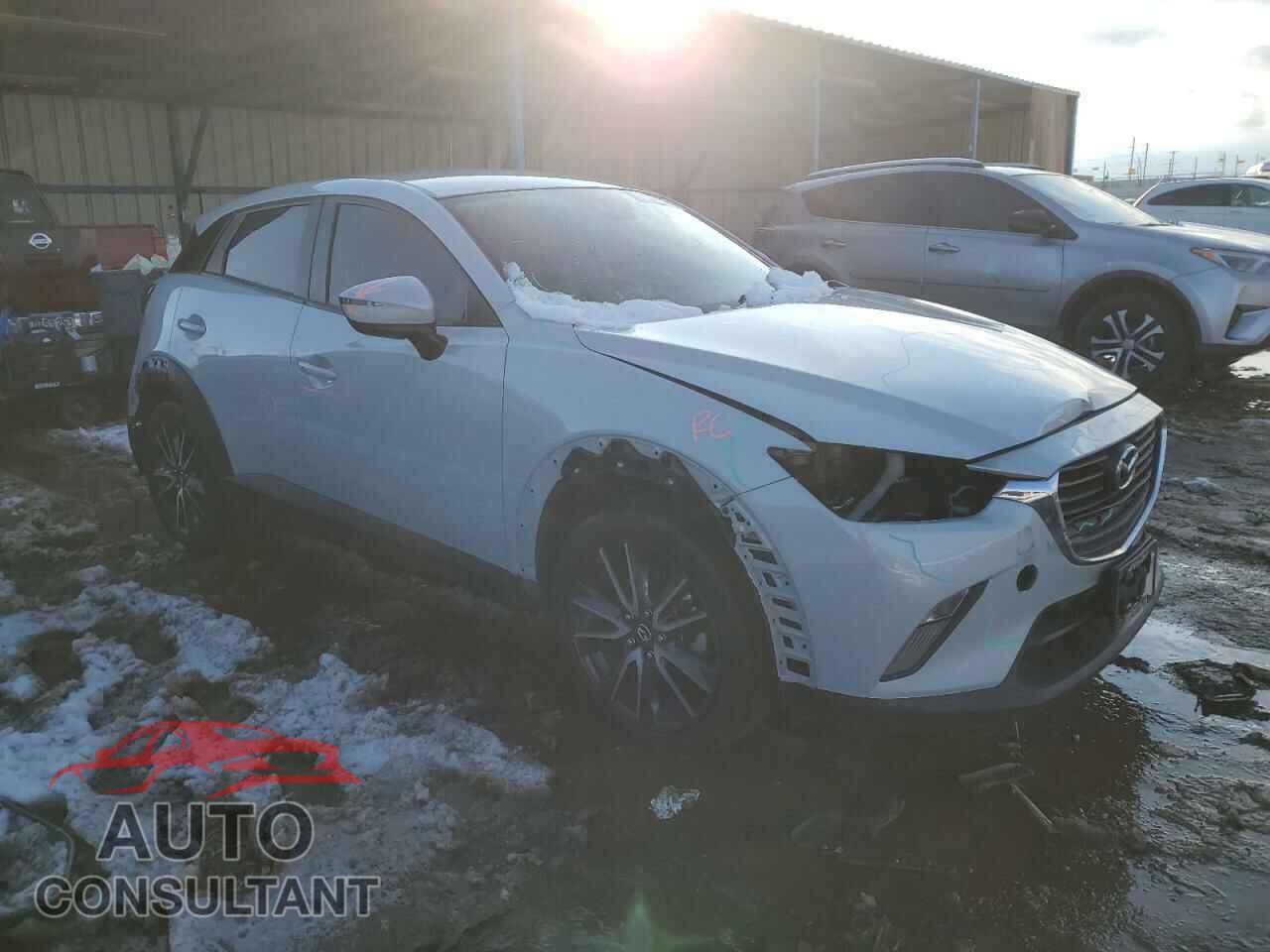 MAZDA CX-3 2018 - JM1DKFC74J0309625