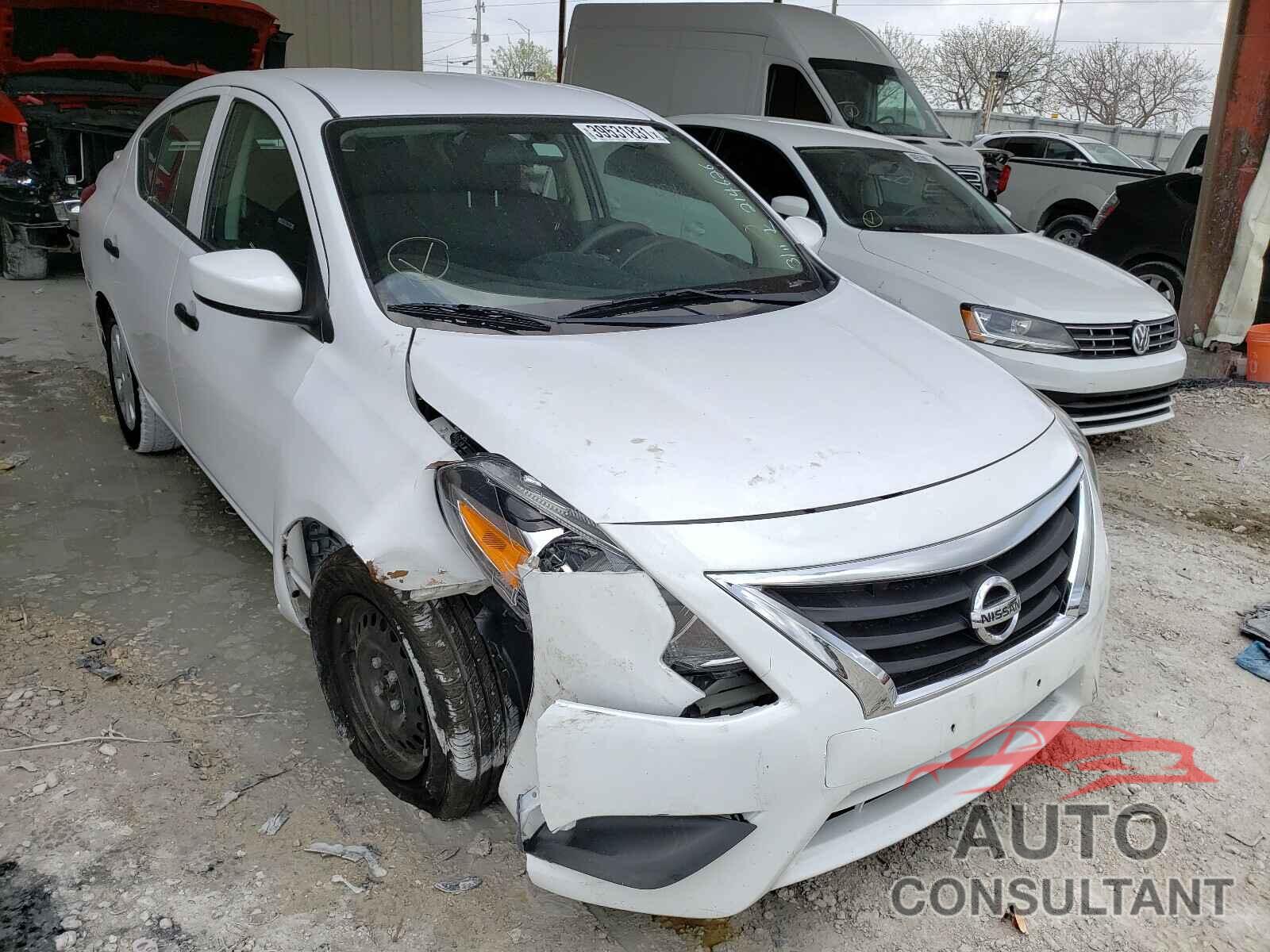 NISSAN VERSA 2018 - 3N1CN7AP2JL883626