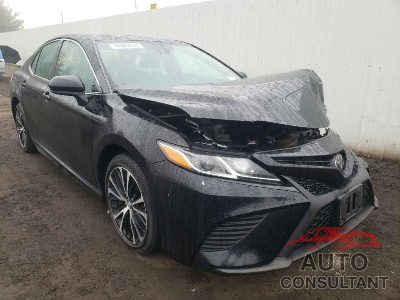 TOYOTA CAMRY 2018 - 4T1B11HK2JU151476