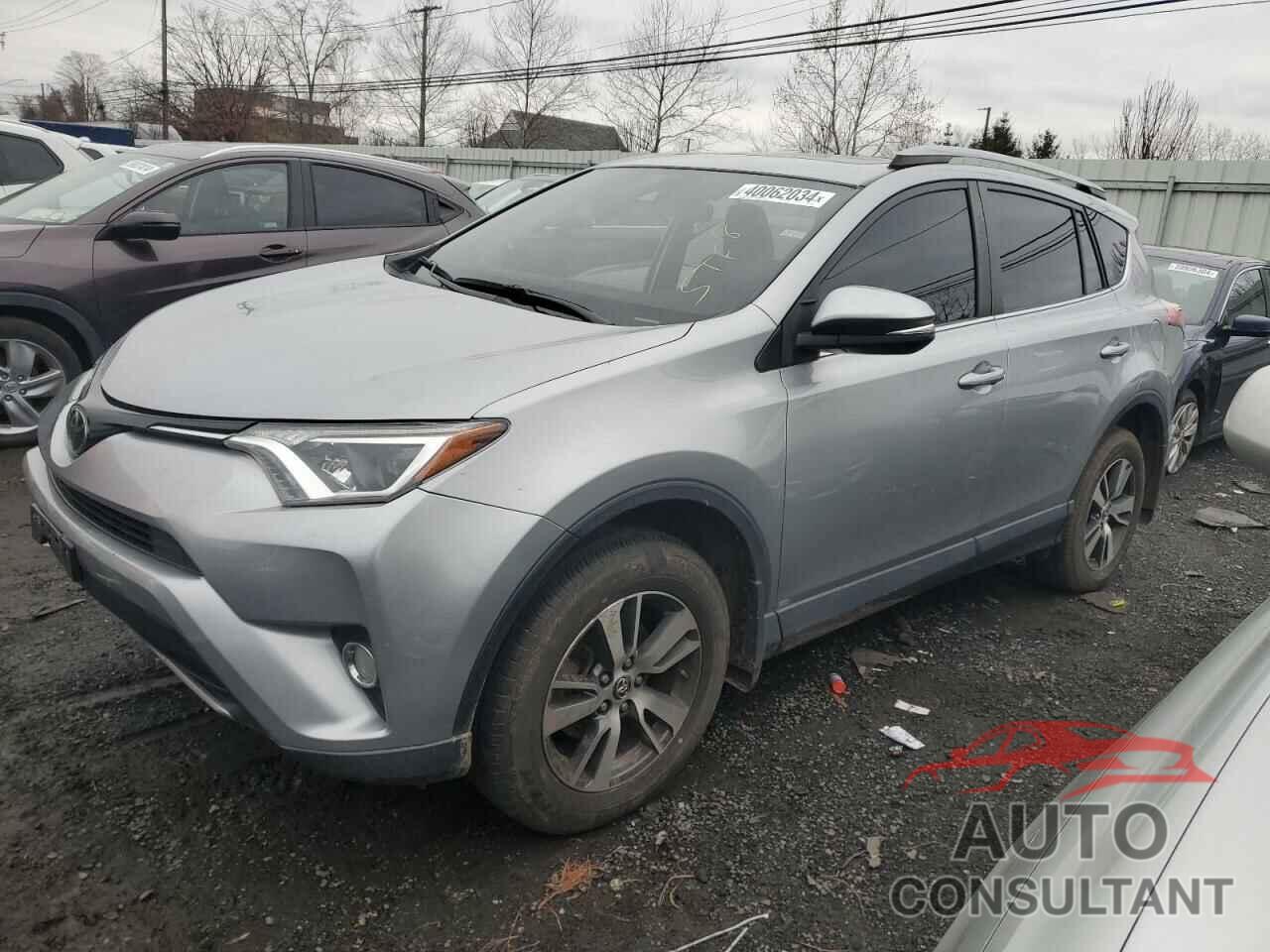 TOYOTA RAV4 2018 - JTMRFREV6JJ246562