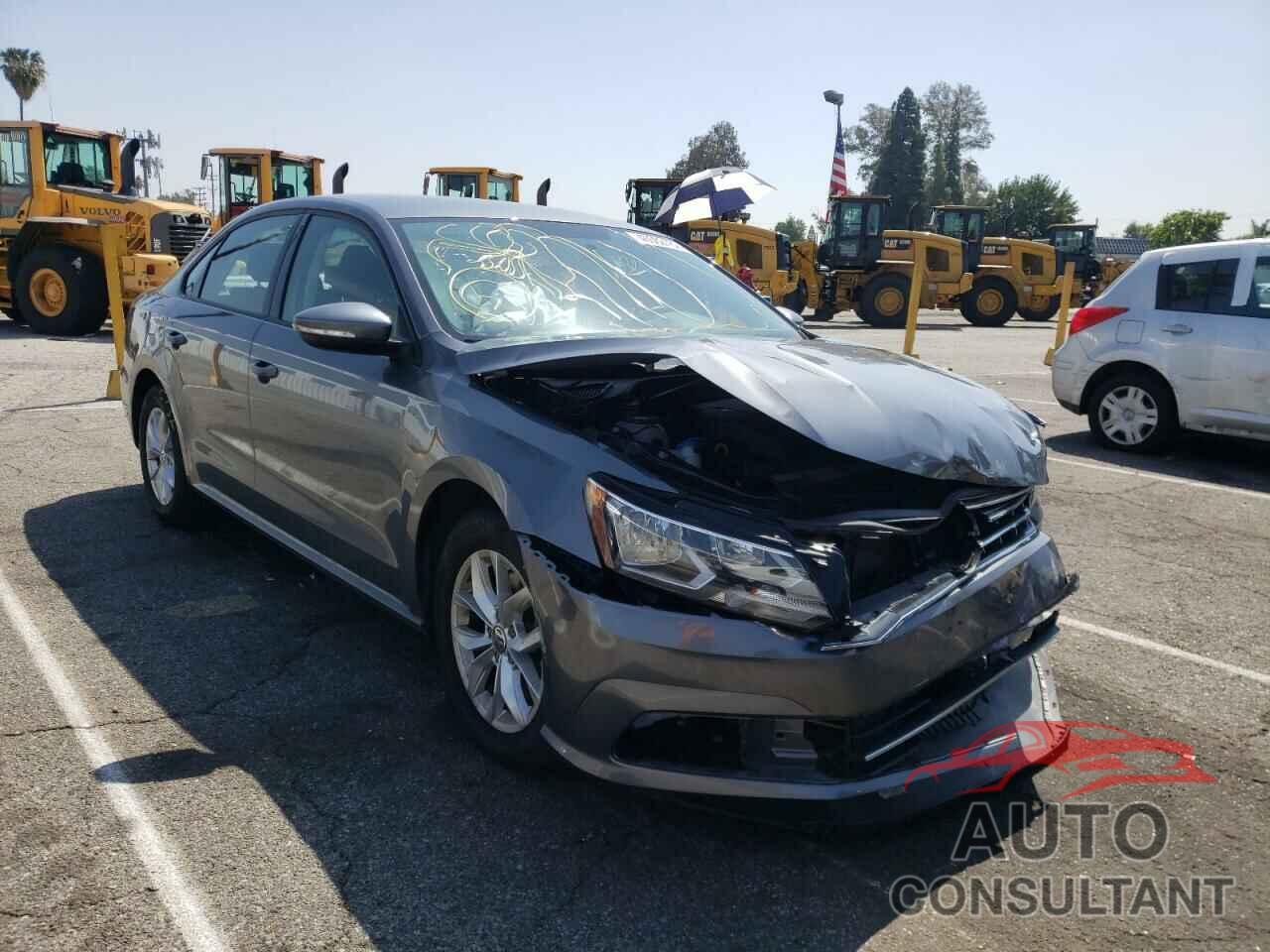 VOLKSWAGEN PASSAT 2018 - 1VWAA7A37JC001405