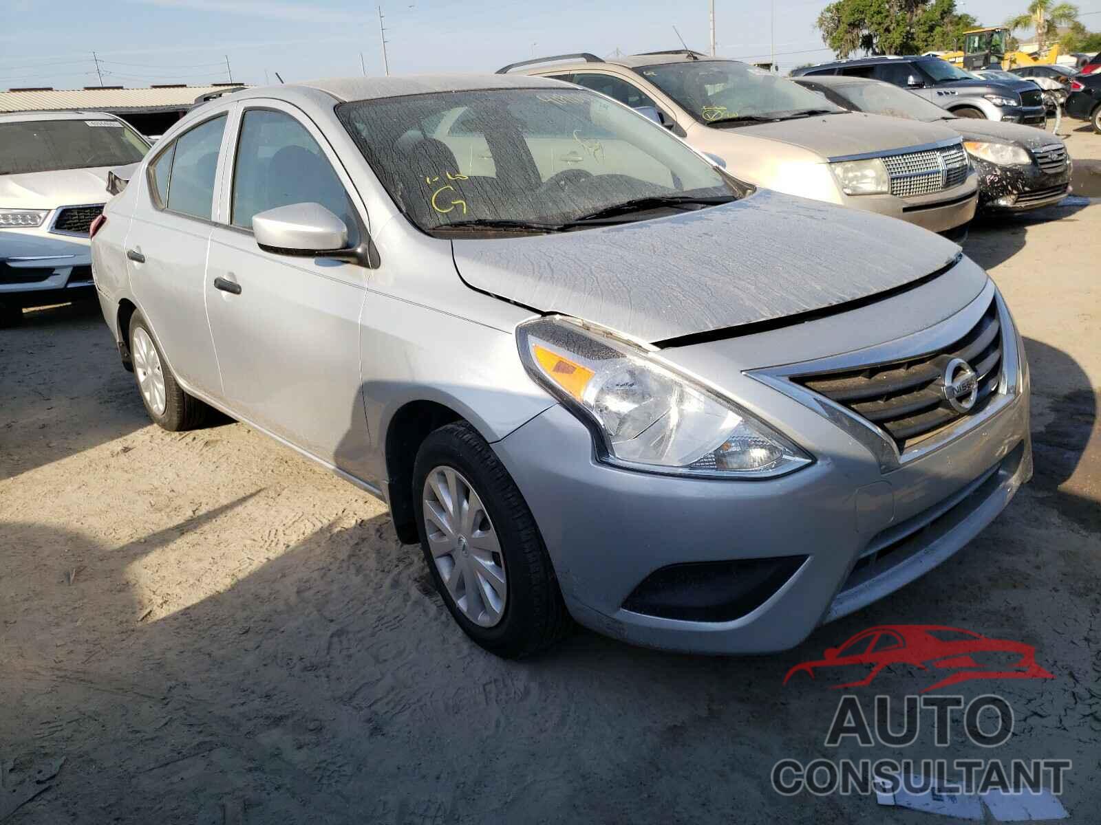 NISSAN VERSA 2017 - 3N1CN7AP7HL882563