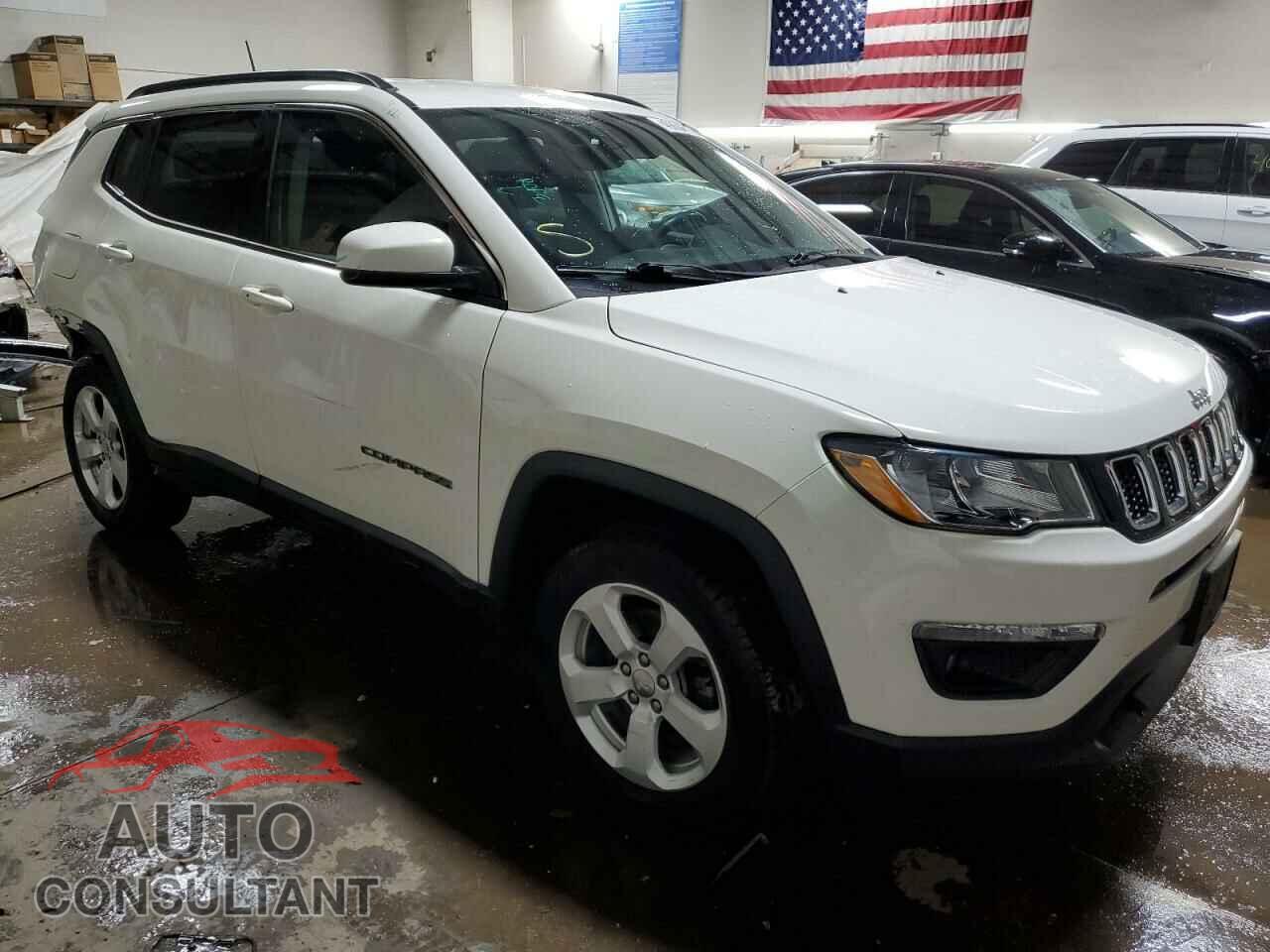JEEP COMPASS 2018 - 3C4NJDBB7JT259016