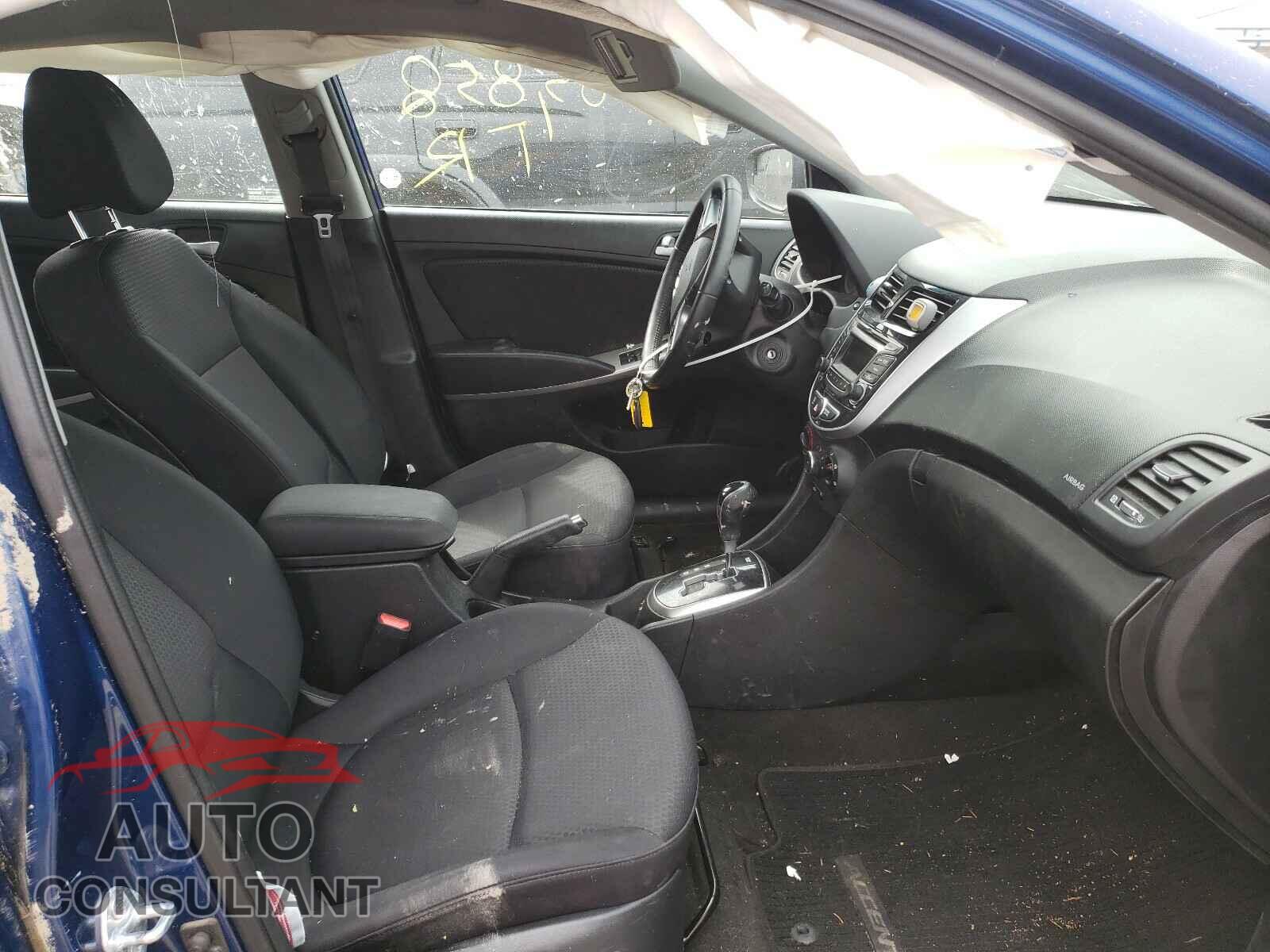 HYUNDAI ACCENT 2017 - KMHCU5AE8HU321860