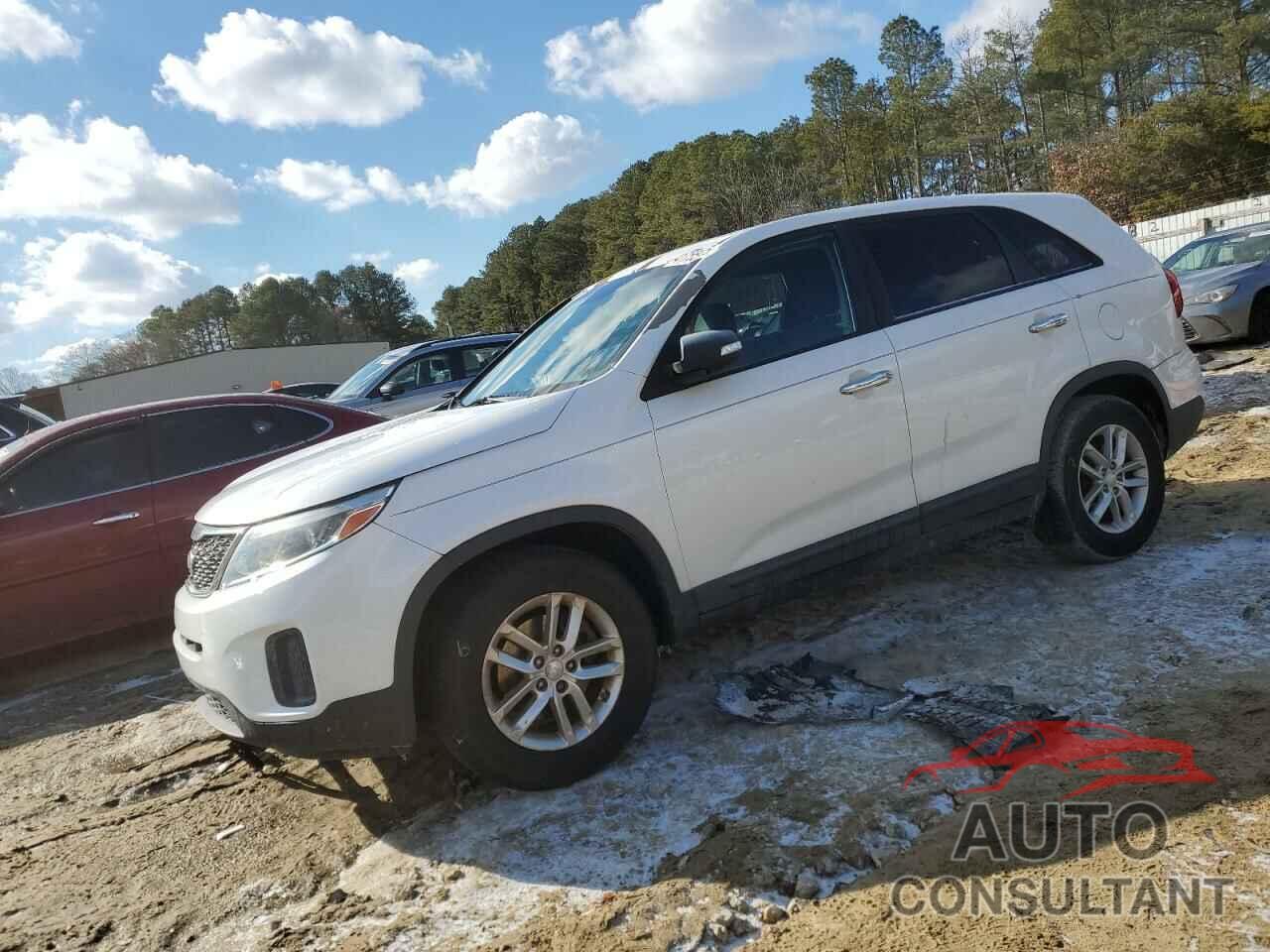 KIA SORENTO 2015 - 5XYKT3A6XFG647903
