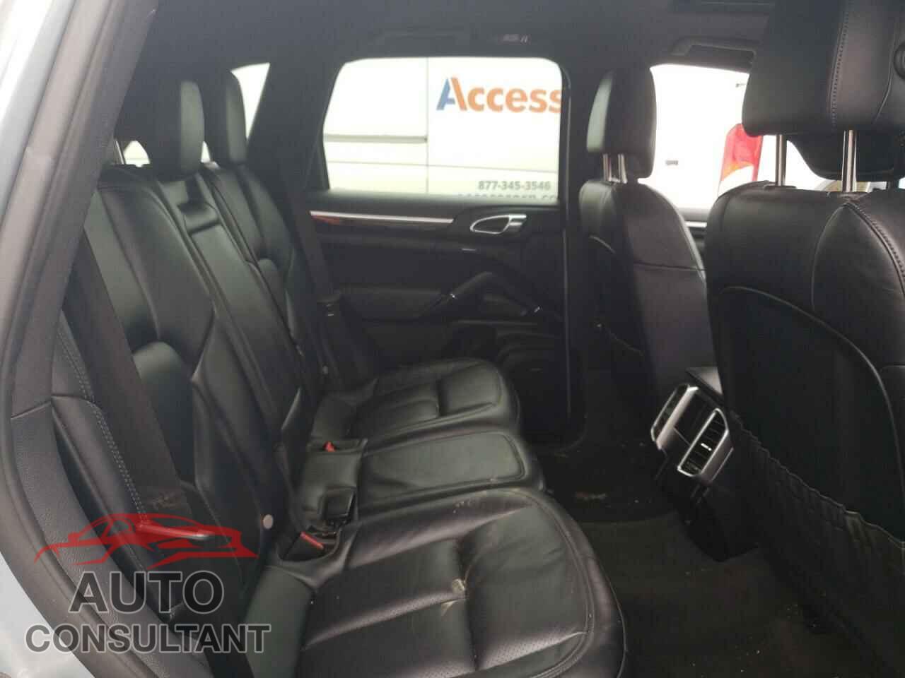 PORSCHE CAYENNE 2016 - WP1AA2A23GKA09978