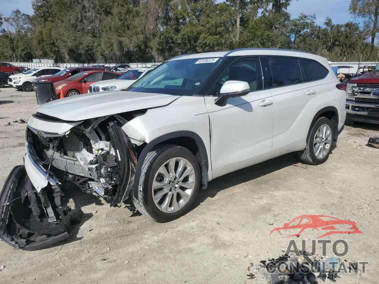 TOYOTA HIGHLANDER 2023 - 5TDKDRBH6PS003593