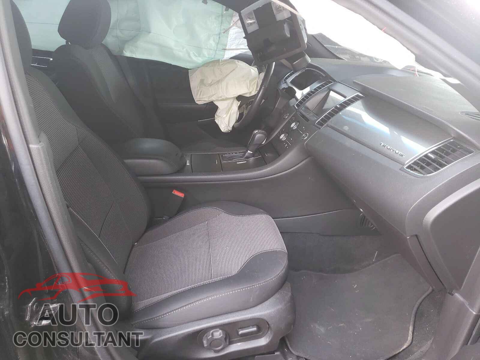 FORD TAURUS 2017 - 1FAHP2E87HG109802