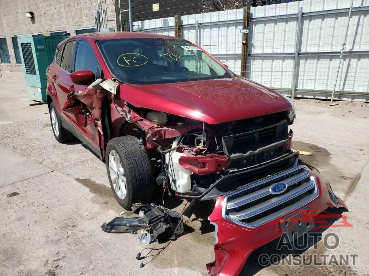 FORD ESCAPE 2017 - 1FMCU9G92HUA62848
