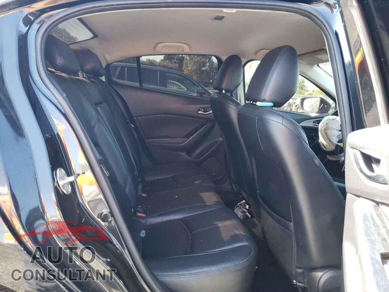 MAZDA 3 2017 - 3MZBN1V73HM121102
