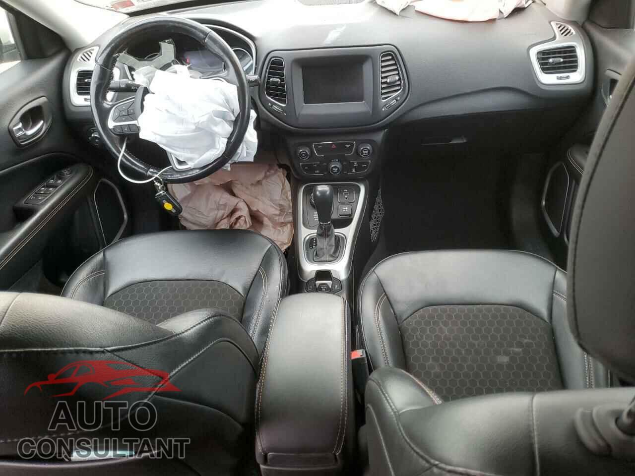 JEEP COMPASS 2020 - 3C4NJDBB2LT156332
