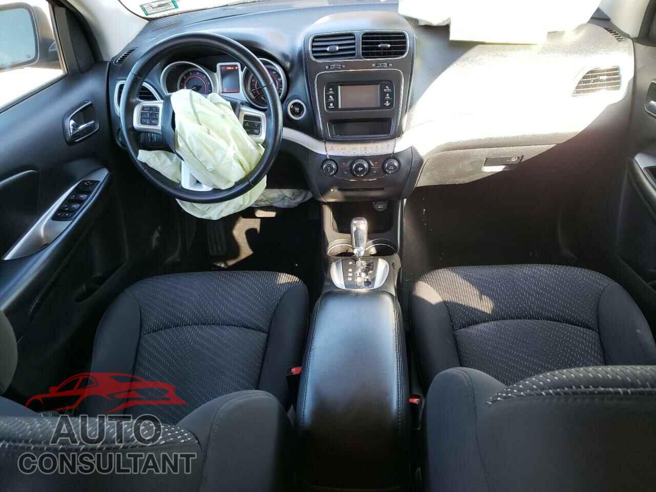 DODGE JOURNEY 2015 - 3C4PDCAB7FT557780