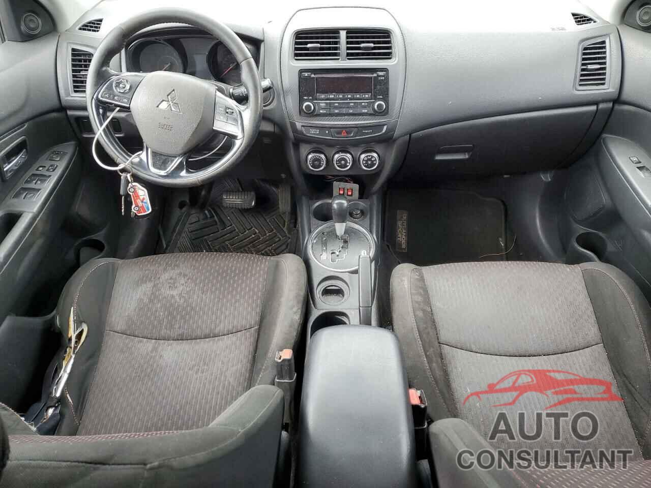 MITSUBISHI OUTLANDER 2017 - JA4AP3AU7HZ013820