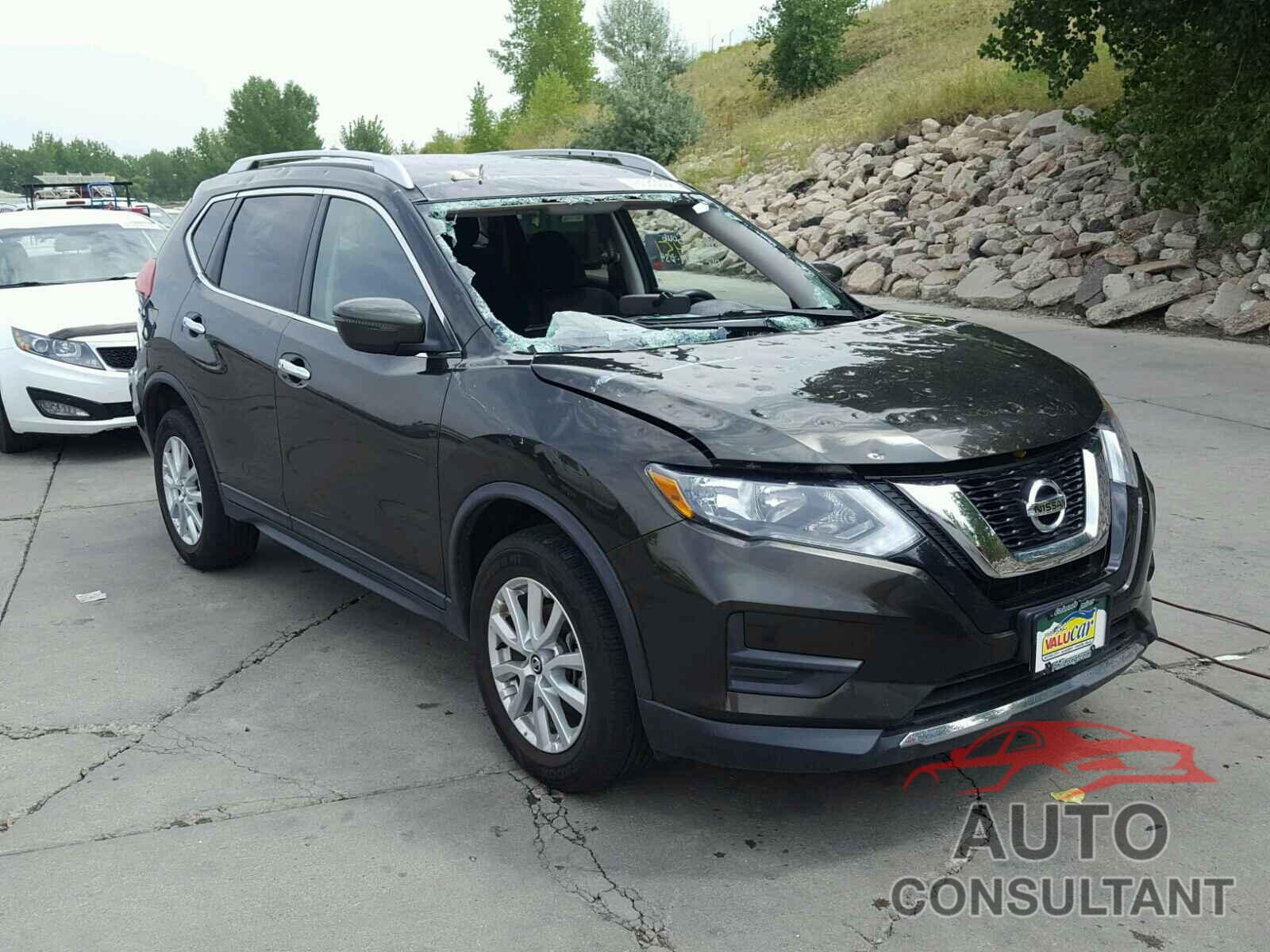 NISSAN ROGUE S 2017 - KNMAT2MV0HP565140