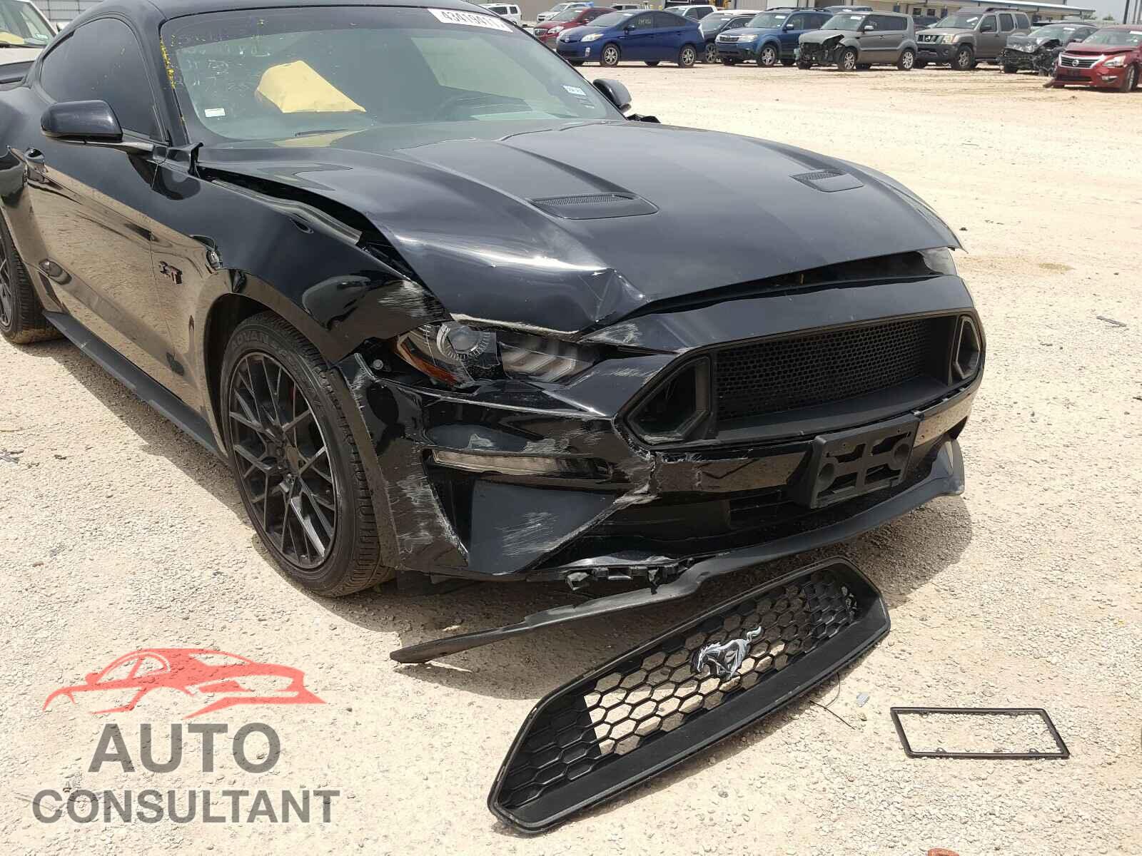FORD MUSTANG 2019 - 1FA6P8TH5K5201765