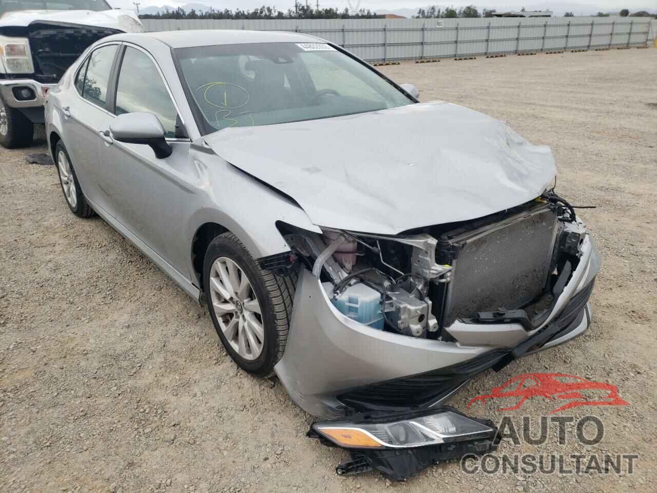 TOYOTA CAMRY 2018 - 4T1B11HK4JU083956
