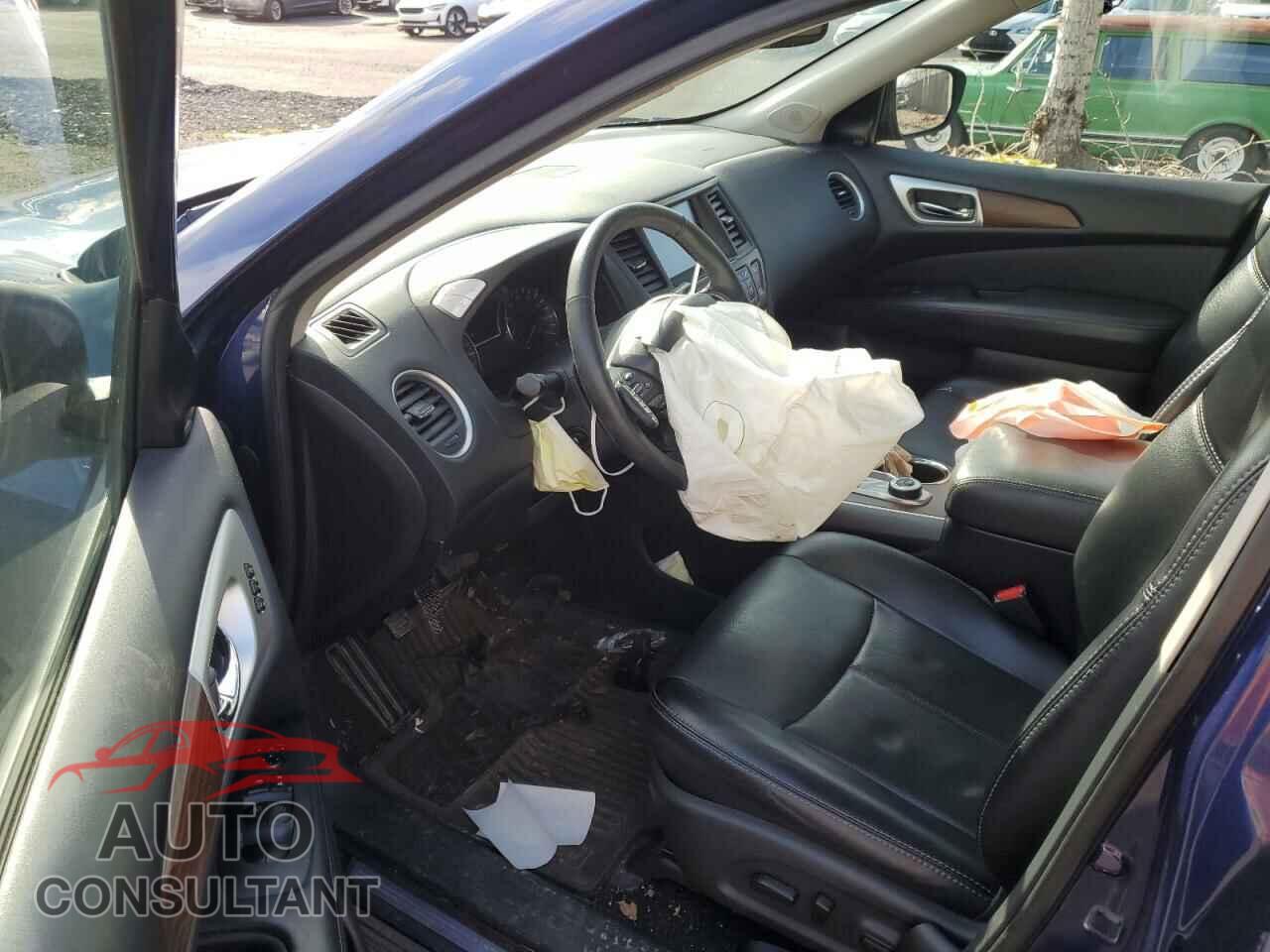 NISSAN PATHFINDER 2019 - 5N1DR2MM6KC645989