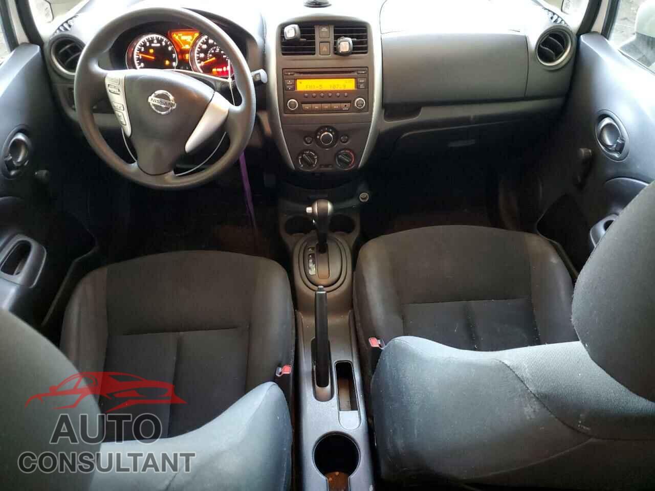 NISSAN VERSA 2017 - 3N1CE2CP3HL381251