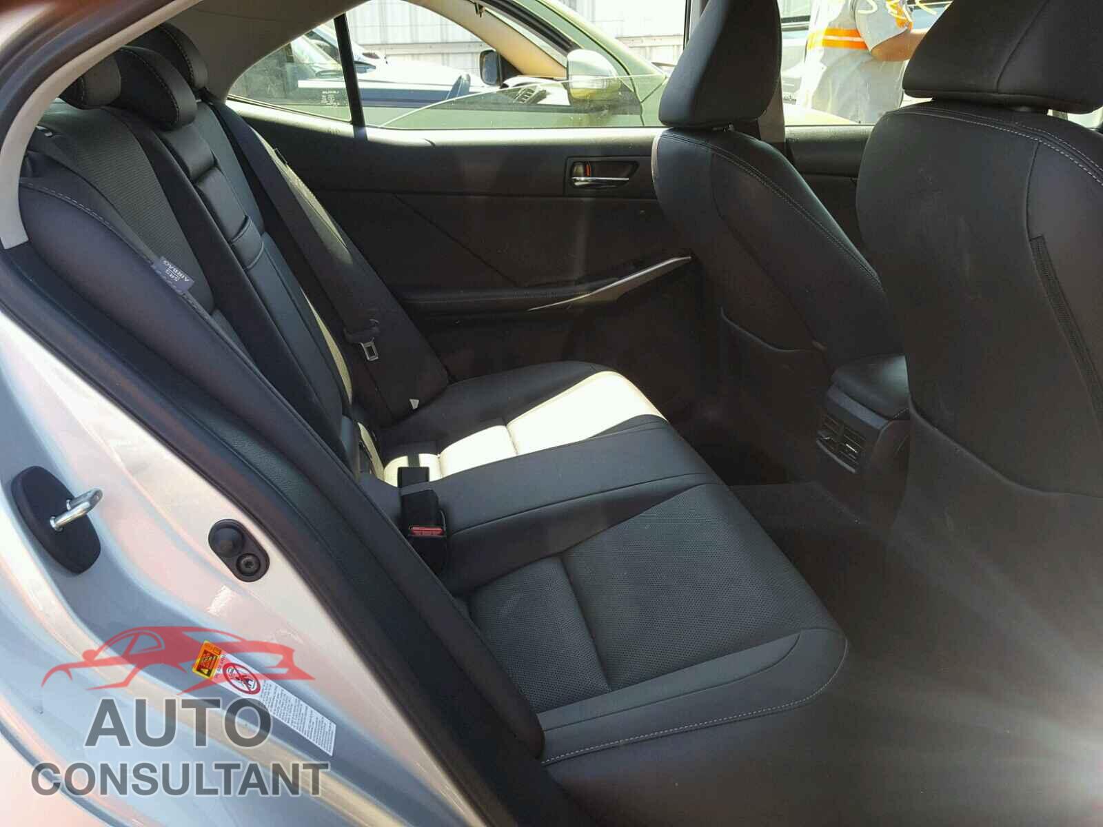 LEXUS IS 2016 - JTHBA1D25G5002832