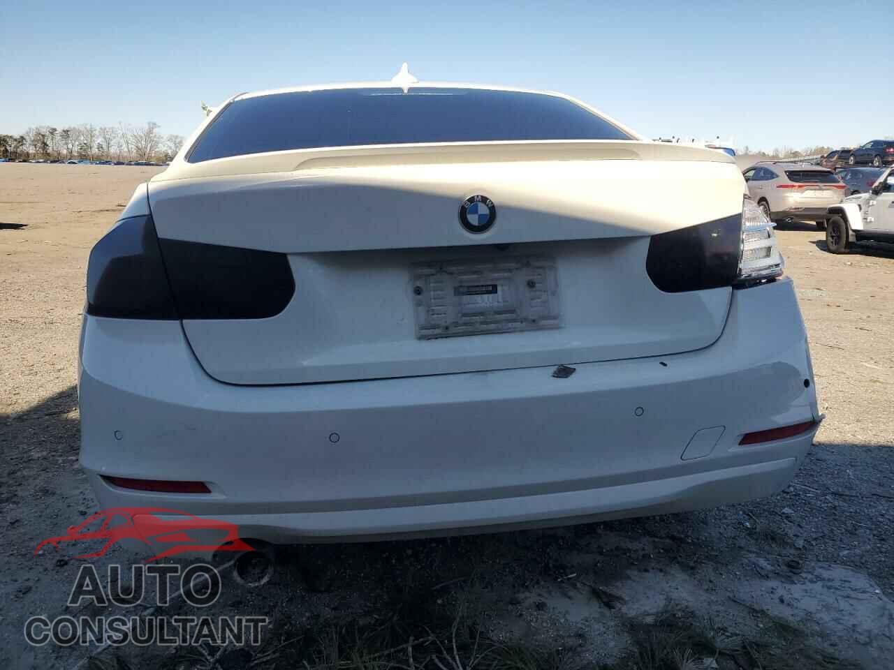 BMW 3 SERIES 2015 - WBA3C3C55FK202713